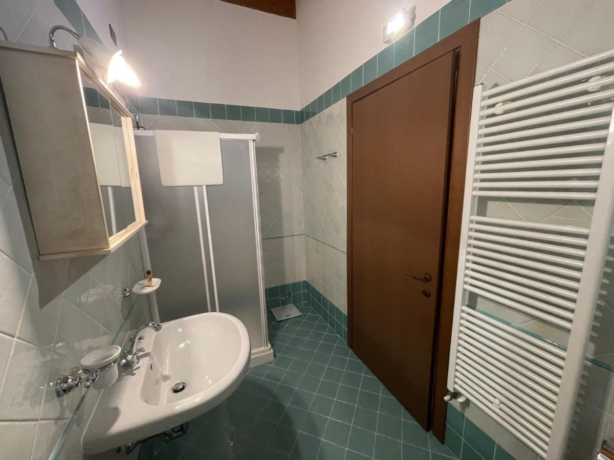 La Fiocchina - Magic Place - Apartments & Studios In Garda Lake - Countryside Farmhouse, Inside The Middle Of The Lake Saló Exterior foto