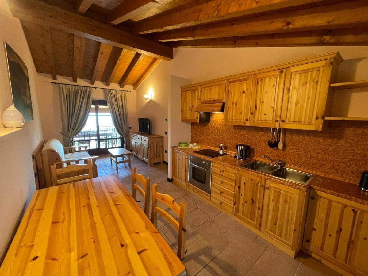 La Fiocchina - Magic Place - Apartments & Studios In Garda Lake - Countryside Farmhouse, Inside The Middle Of The Lake Saló Exterior foto